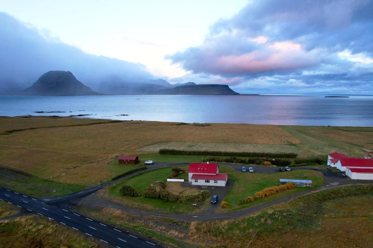 Sudur-Bar Guesthouse Grundarfjordur Bagian luar foto