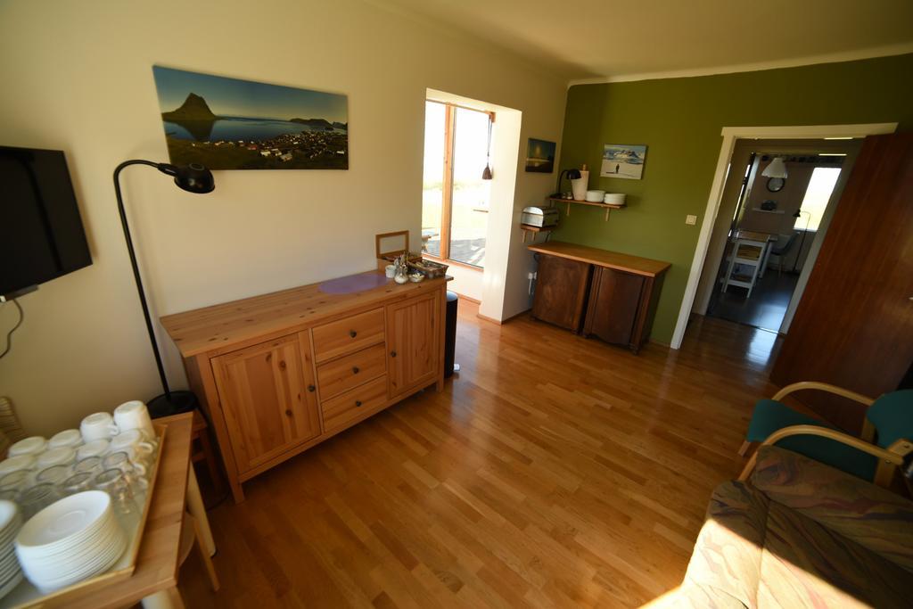 Sudur-Bar Guesthouse Grundarfjordur Bagian luar foto