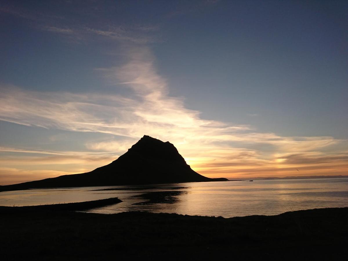 Sudur-Bar Guesthouse Grundarfjordur Bagian luar foto