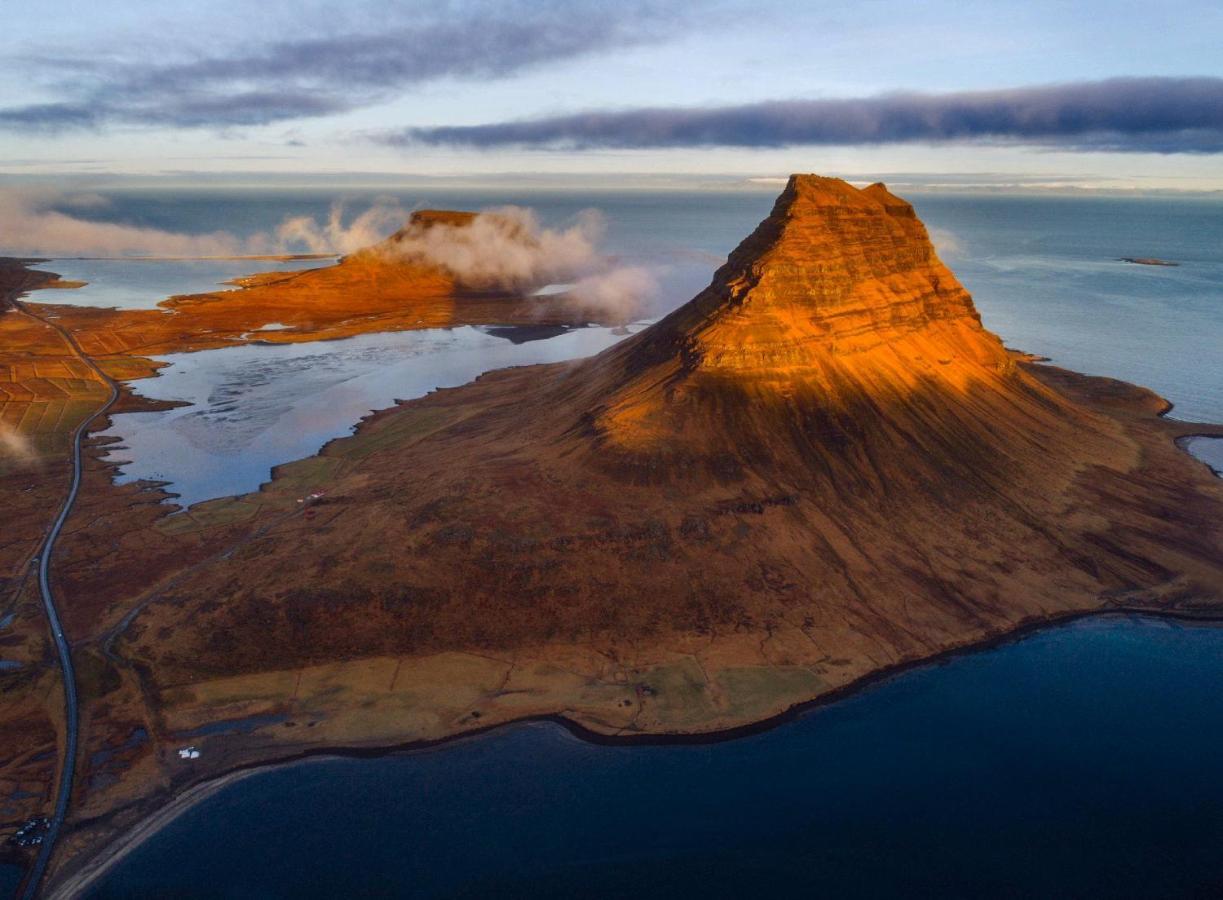 Sudur-Bar Guesthouse Grundarfjordur Bagian luar foto